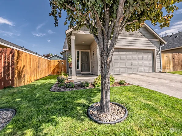 1212 SW Carver Street, College Place, WA 99324