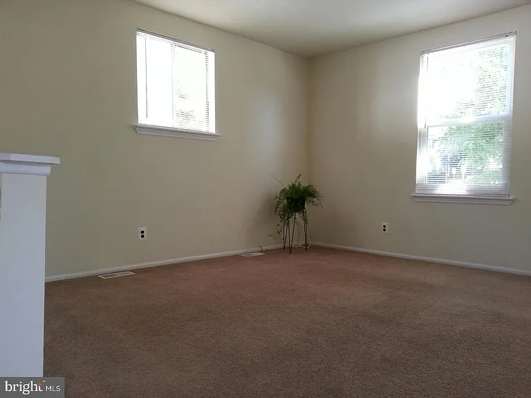 210 Ellis St — Photo 3