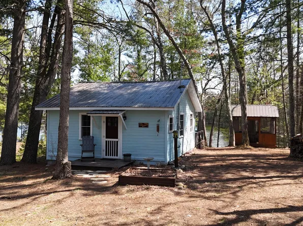 8622 S Division Rd, Idlewild, MI 49642