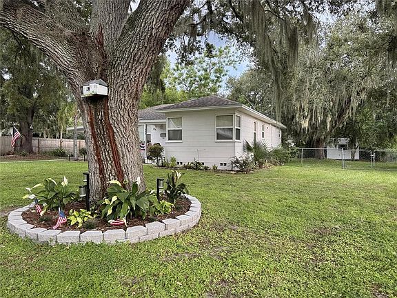 4th image of 552 PALENCIA PLACE