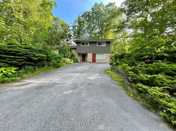 48 Lake Rd, Lambton Shores, ON N0M 1T0
