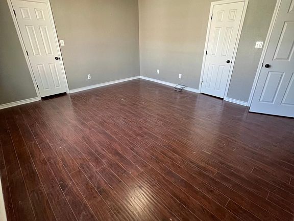5th image of 427 Grigsby Ave
