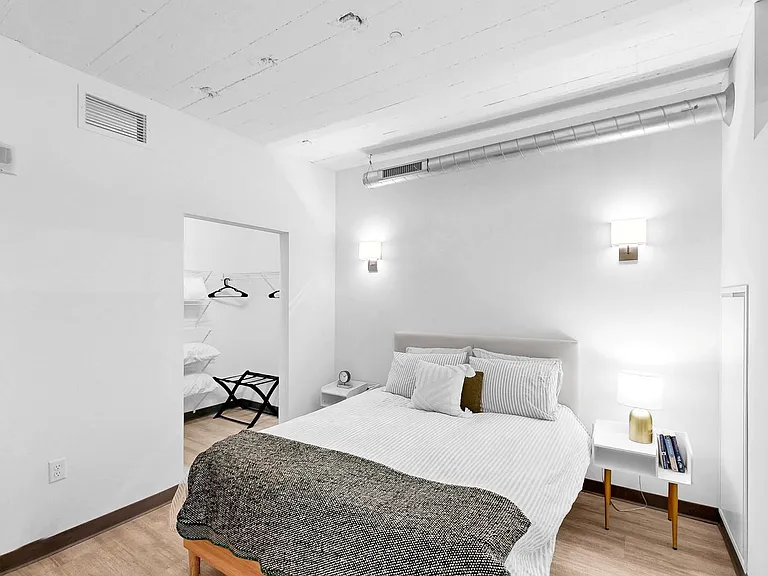700 Central Lofts and Flats — Photo 80