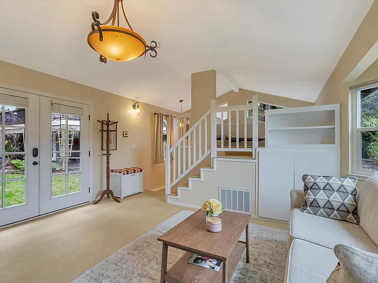 16101 Matilija Dr — Photo 6