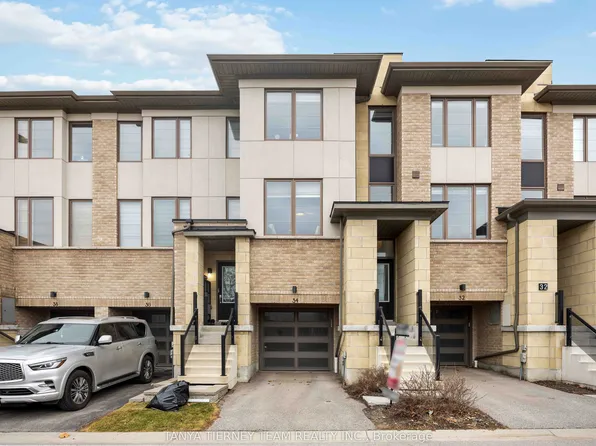 34 Shawfield Way, Whitby, ON L1R 0N8