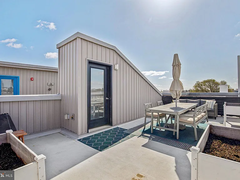 2224 Amber St #4 — Photo 41