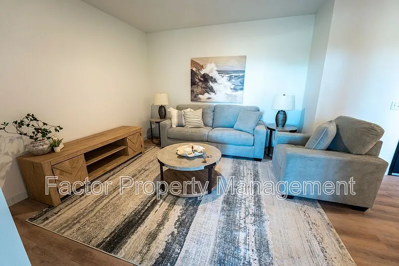 Studio, 120 sqft, $800 — Photo 4