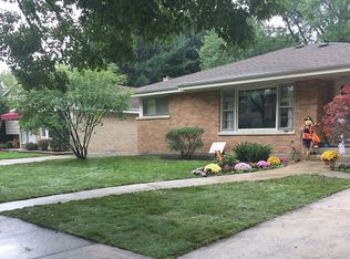 802 S Mitchell Ave, Elmhurst, IL 60126