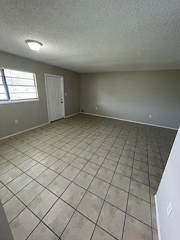 4130/4132/4134 Washington Avenue - 4130 — Photo 2