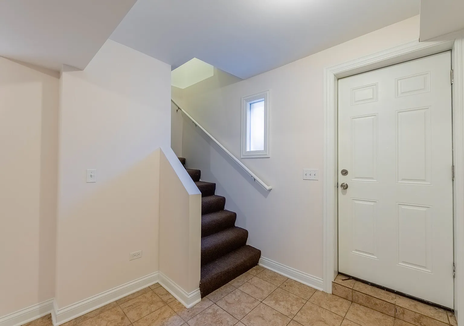 2 bed, 1000 sqft, $2,200 — Photo 4
