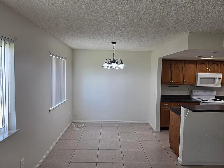 72721 Willow St — Photo 1