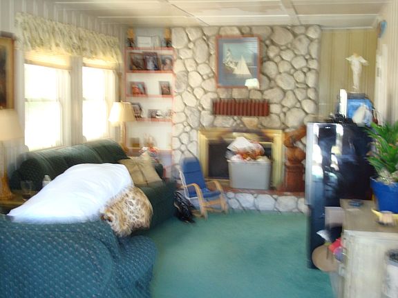 3rd image of 28838 Cedar Dr