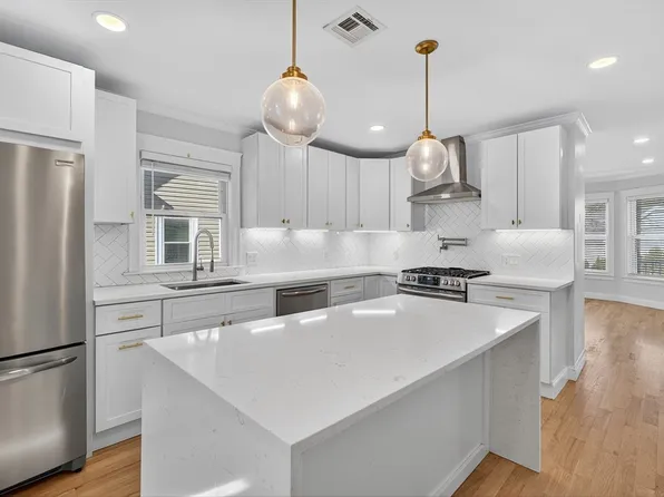 7-7 Rock Ave #9, Swampscott, MA 01907