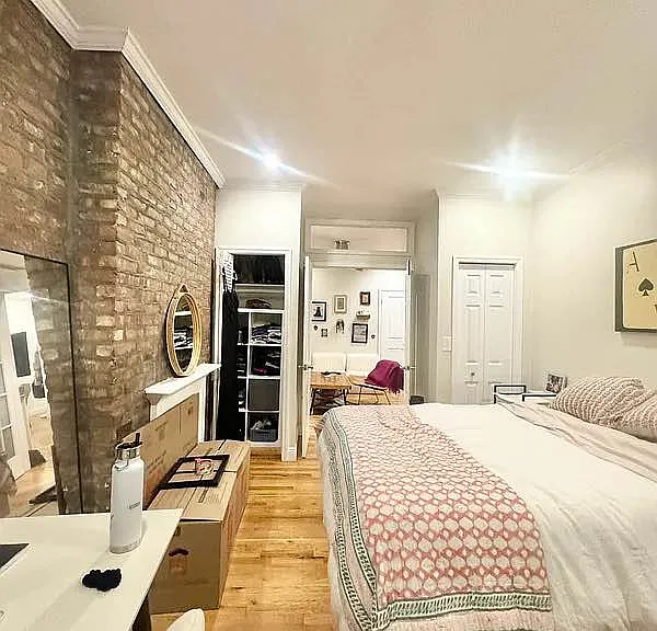 195 E 2nd St #7 — Photo 8