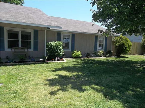 2nd image of 1003 Henegar Dr