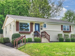 2314 Crestview Dr, Charlotte, NC 28216