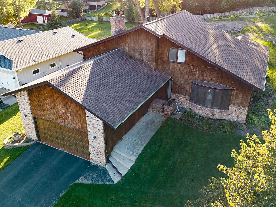 1st image of 747 5th Ave NW