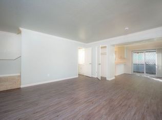 3040 Sunset Ave APT 19, Marina, CA 93933