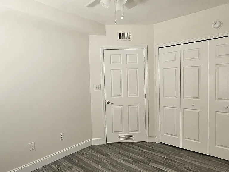 521 Villa Del Sol Cir #102 — Photo 10