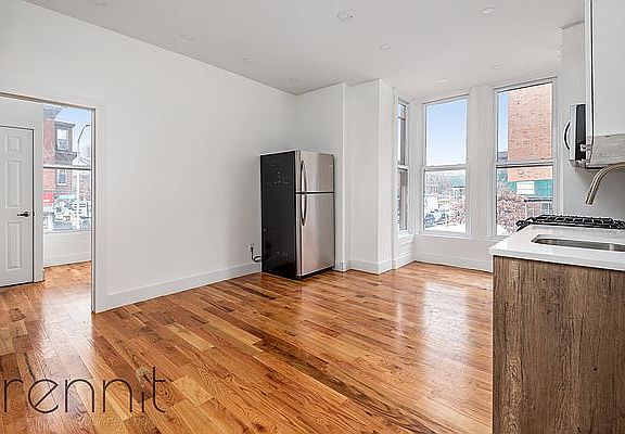 2nd image of 115 Marcus Garvey Blvd APT 3