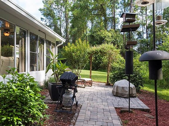4th image of 11100 Jenkins Ct