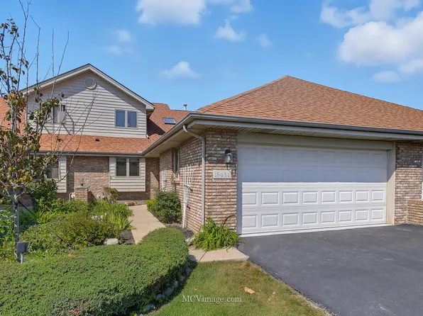 18434 Lakeview Cir W, Tinley Park, IL 60477