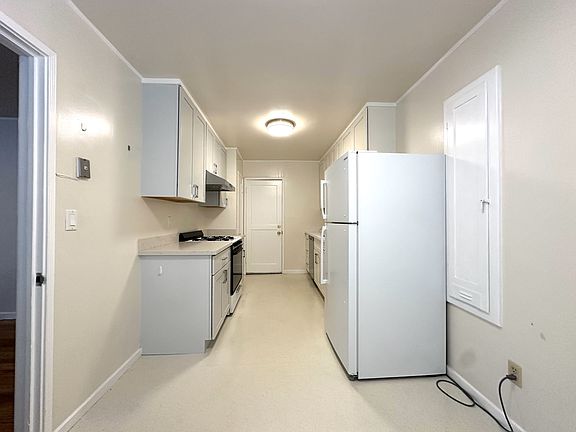 5th image of 1324 El Camino Real APT 1