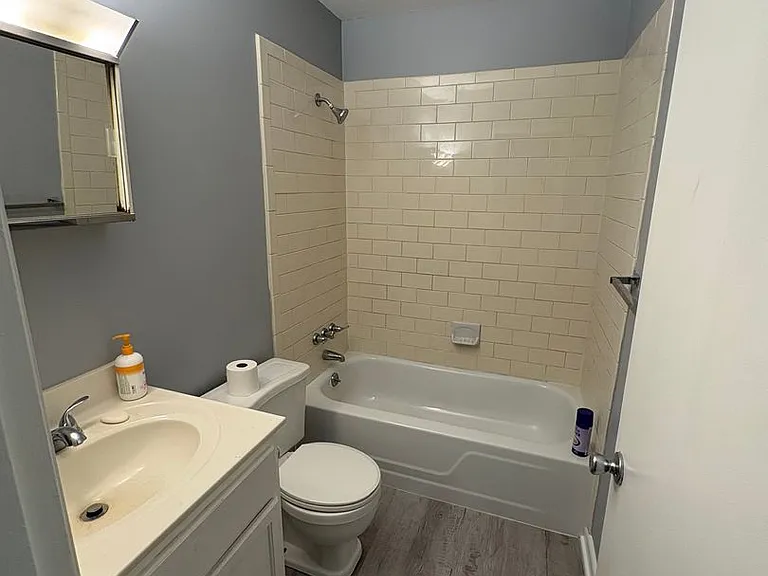 1740 Camden Rd — Photo 12