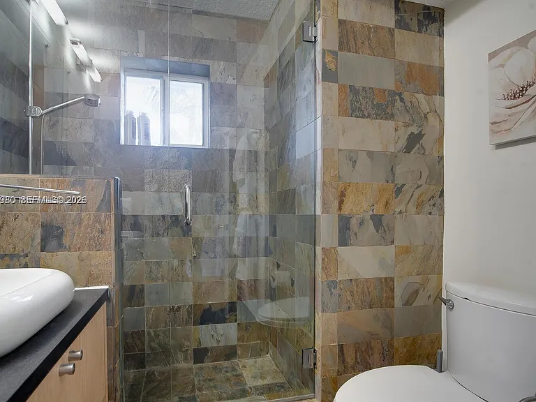 4101 Bayview Dr — Photo 29