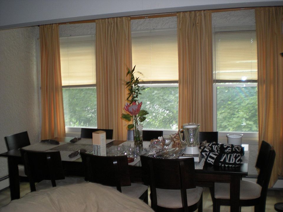 Sunroom extention of dining room - remaining diningroom area