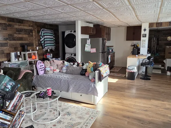 2215 Broadway, Schenectady, NY 12306