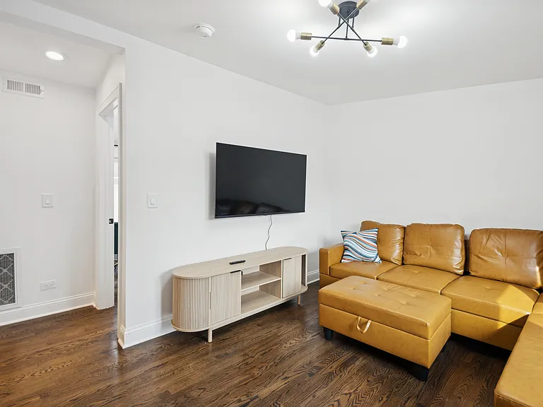2311 Ridge Ave — Photo 9