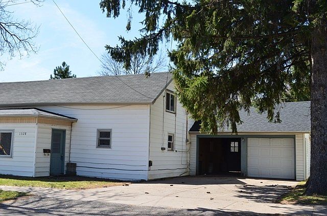 1st image of 1328 Cherry St