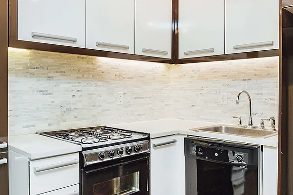 Rented by Nooklyn NYC LLC | media 75