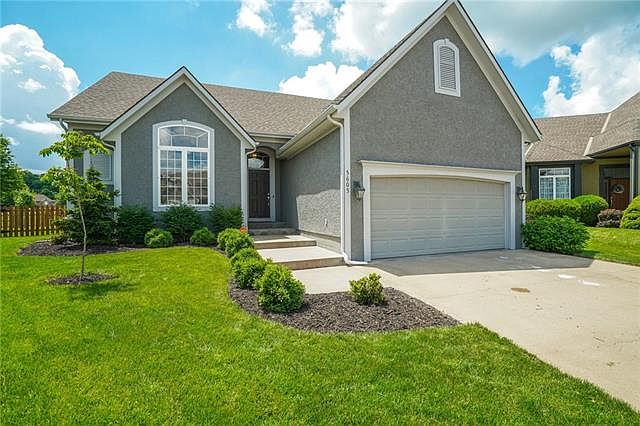 1st image of 5605 NE Hidden Meadow Cir
