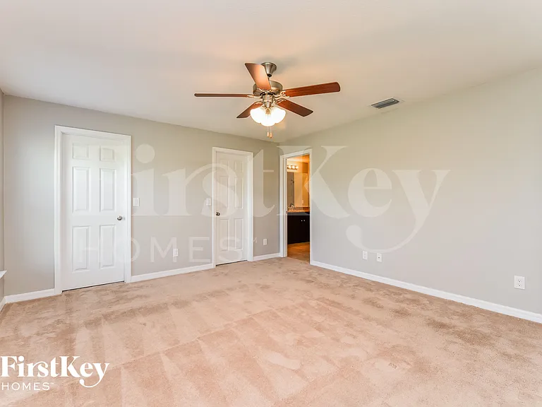 1139 SW 29th St — Photo 8