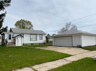 2518 30th St, Kenosha, WI 53140