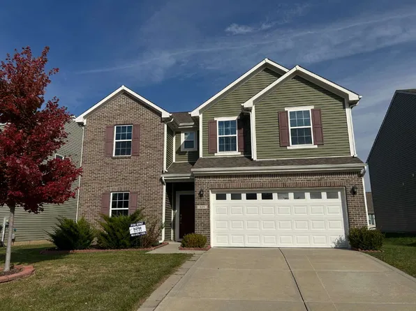 834 Blue Ash Trl, Greenwood, IN 46143