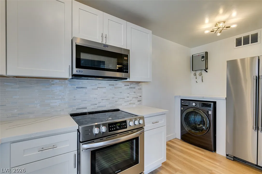 1 bed, 1.0 bath, 600 sqft, $1,350 — Photo 3