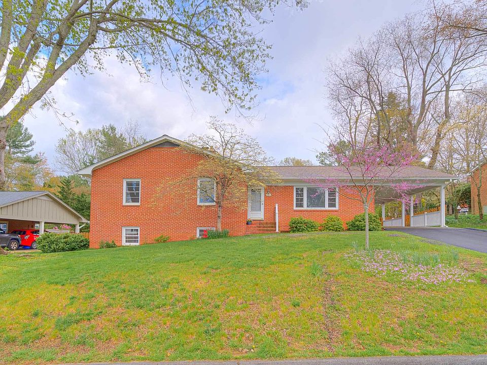 1st image of 1407 Hillcrest Dr