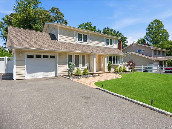 5th image of 115 Patchogue Drive