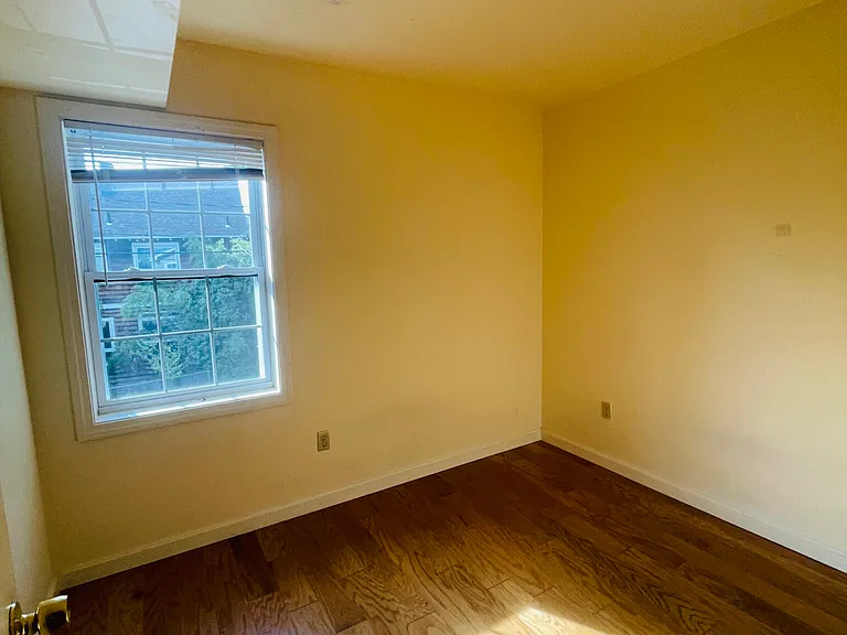 34 Raymond St #A — Photo 11