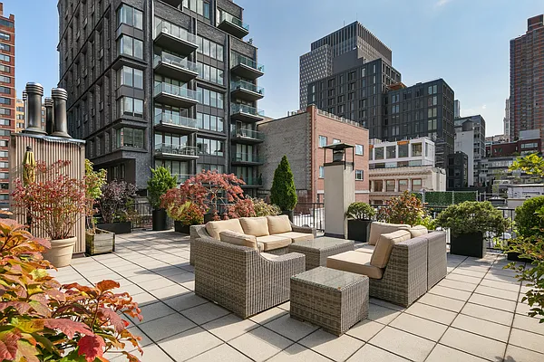 Rented by Brown Harris Stevens | media 20