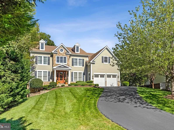 513 John Marshall Dr NE, Vienna, VA 22180