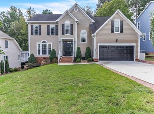 101 Summerglow Ct, Cary, NC 27513