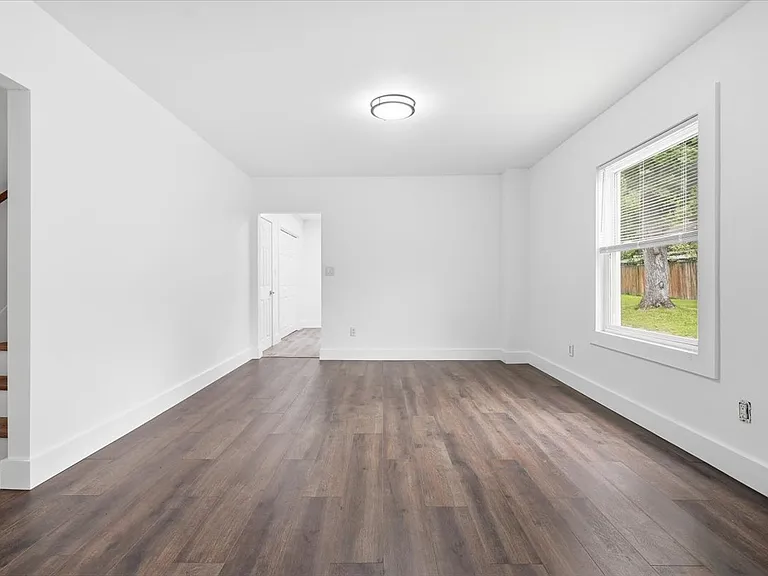 66 Penn St — Photo 10