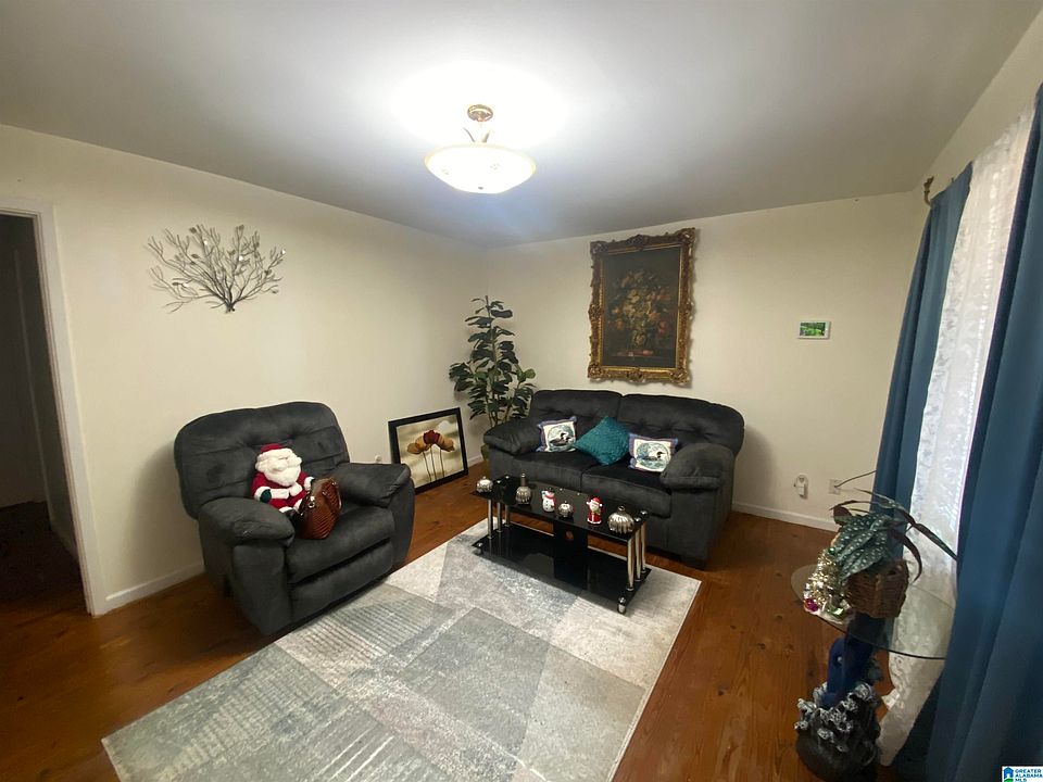 2nd image of 106 Patton St