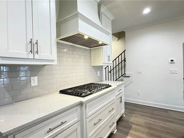 227 Nash St — Photo 8