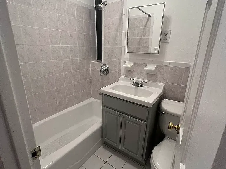166 W 83rd St #2C — Photo 3