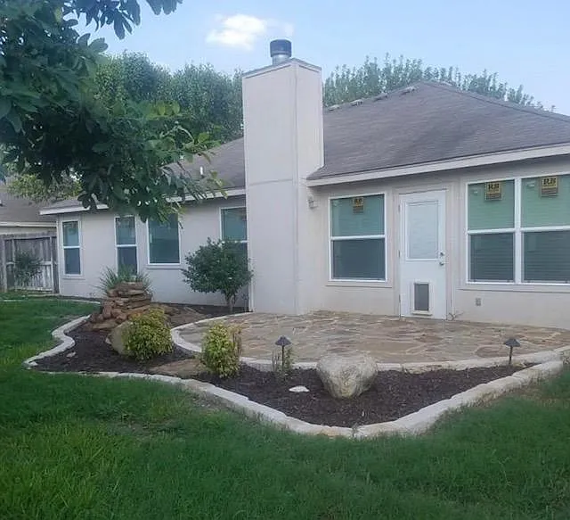 3 bed, 1350 sqft, $1,475 — Photo 3